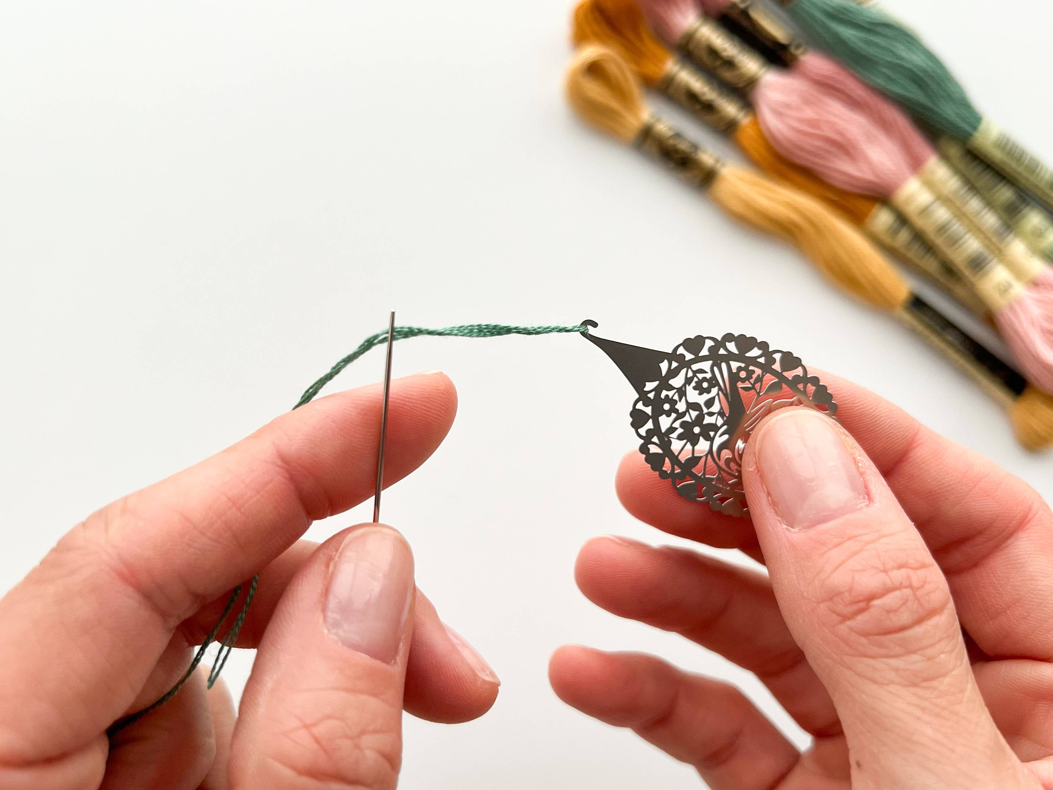 Needle Threader