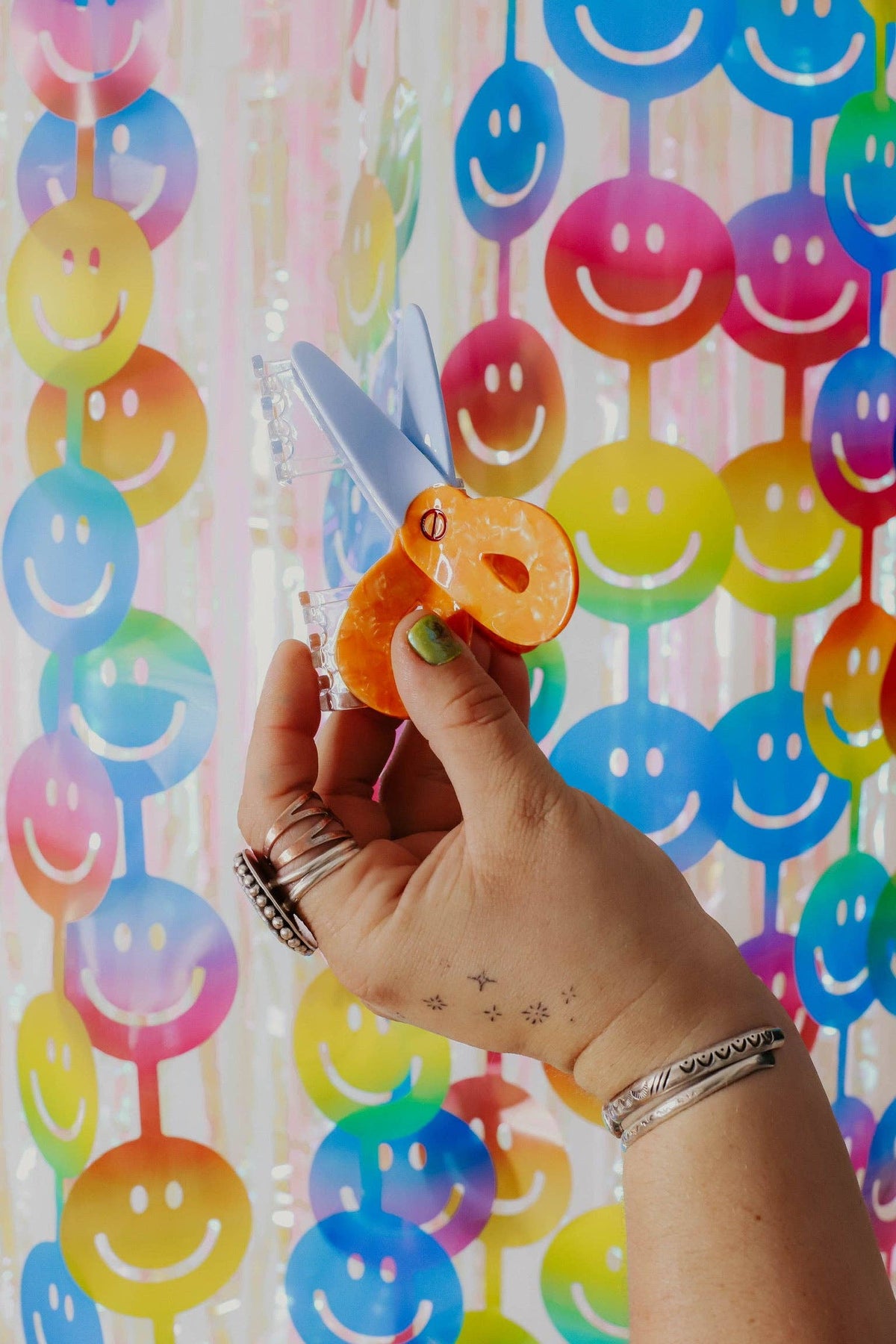 The Peach Fuzz - Scissors Hair Claw