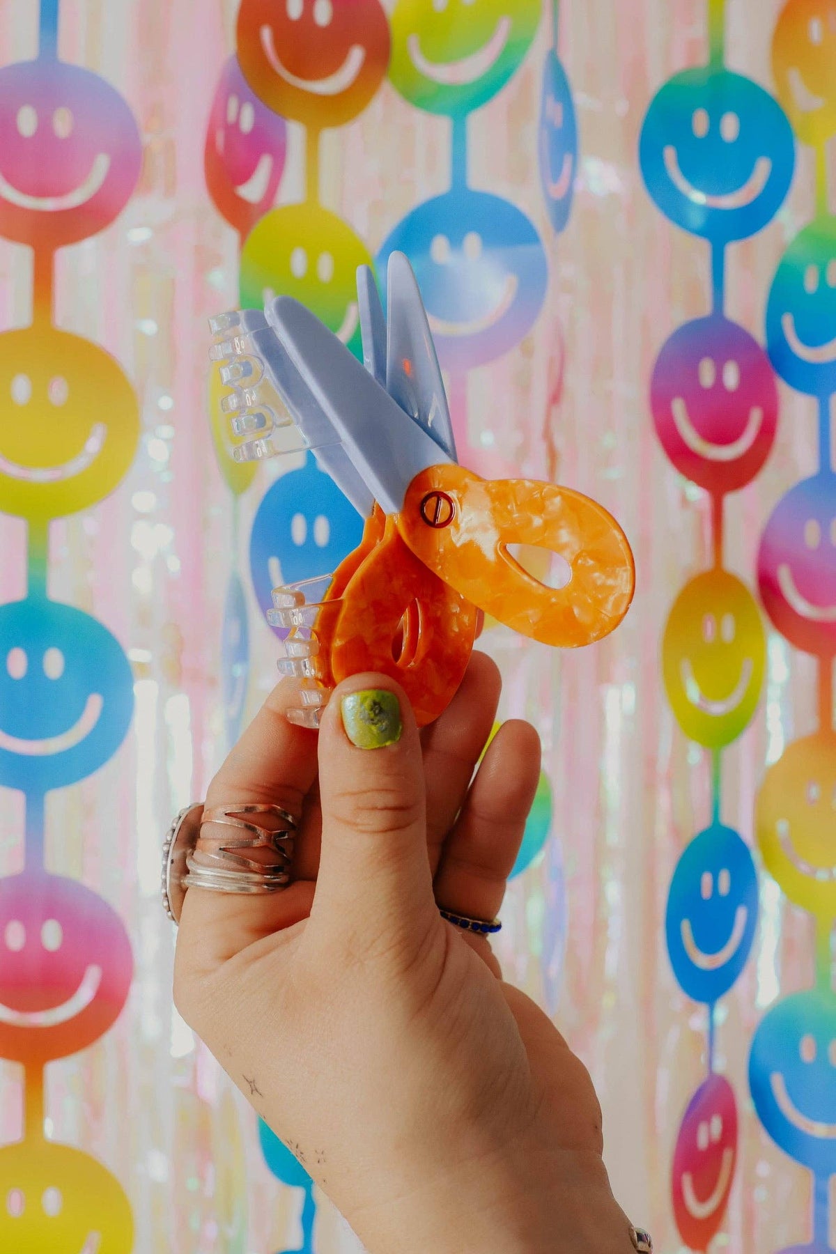 The Peach Fuzz - Scissors Hair Claw