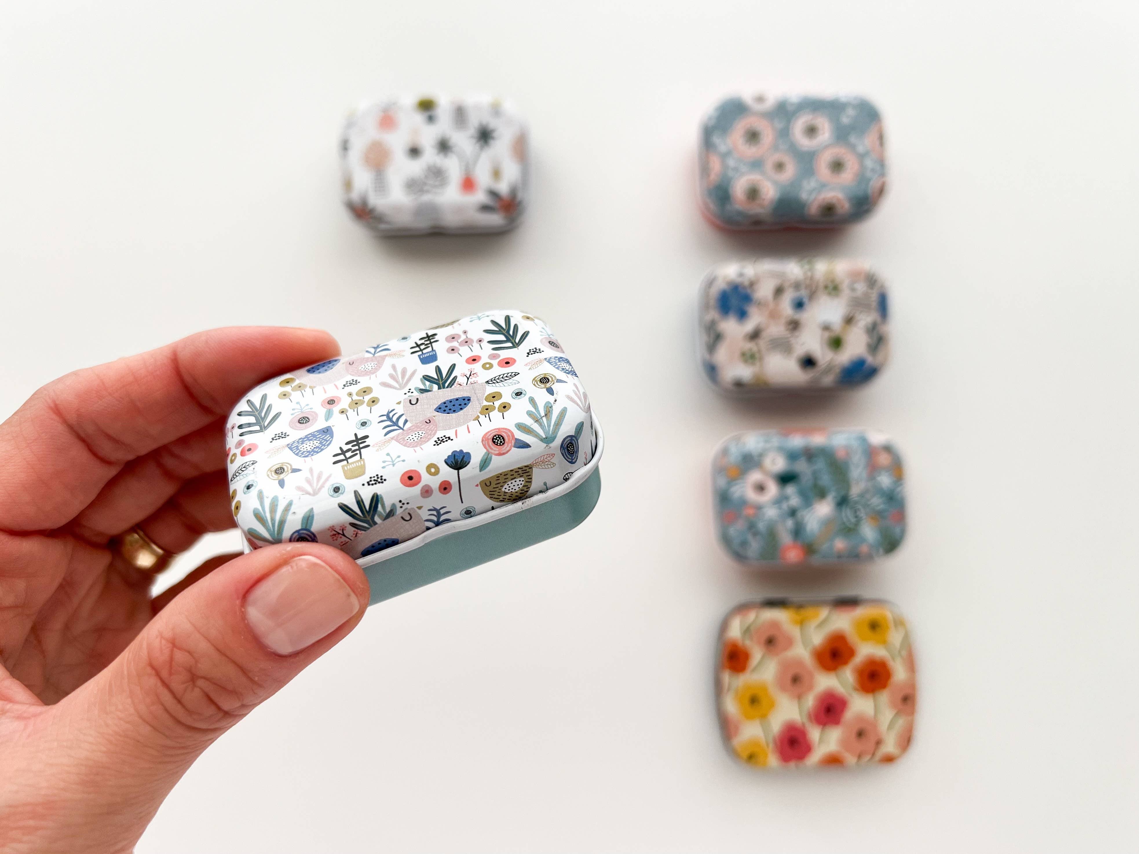 Magnetic Floral Needle Tin Case Keeper