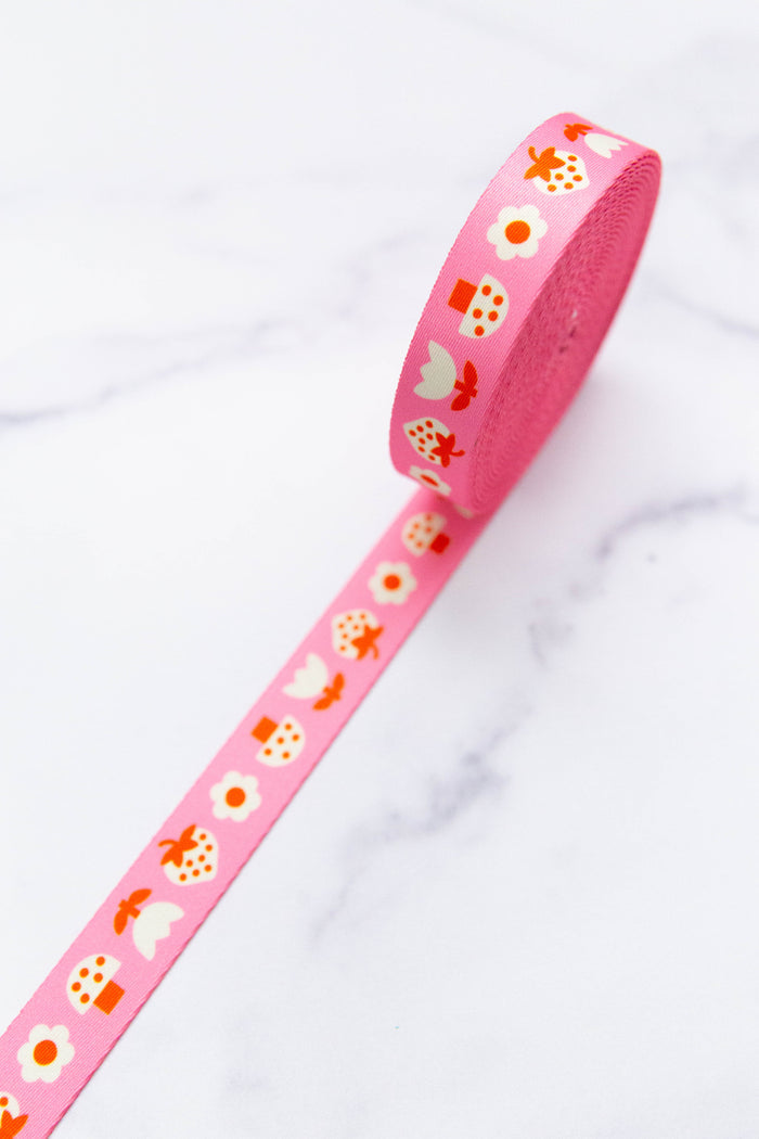 Webbing: Strawbitties in Pink 1" wide