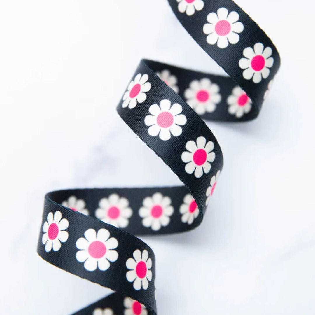 Daisy In Hot Pink 1" Wide