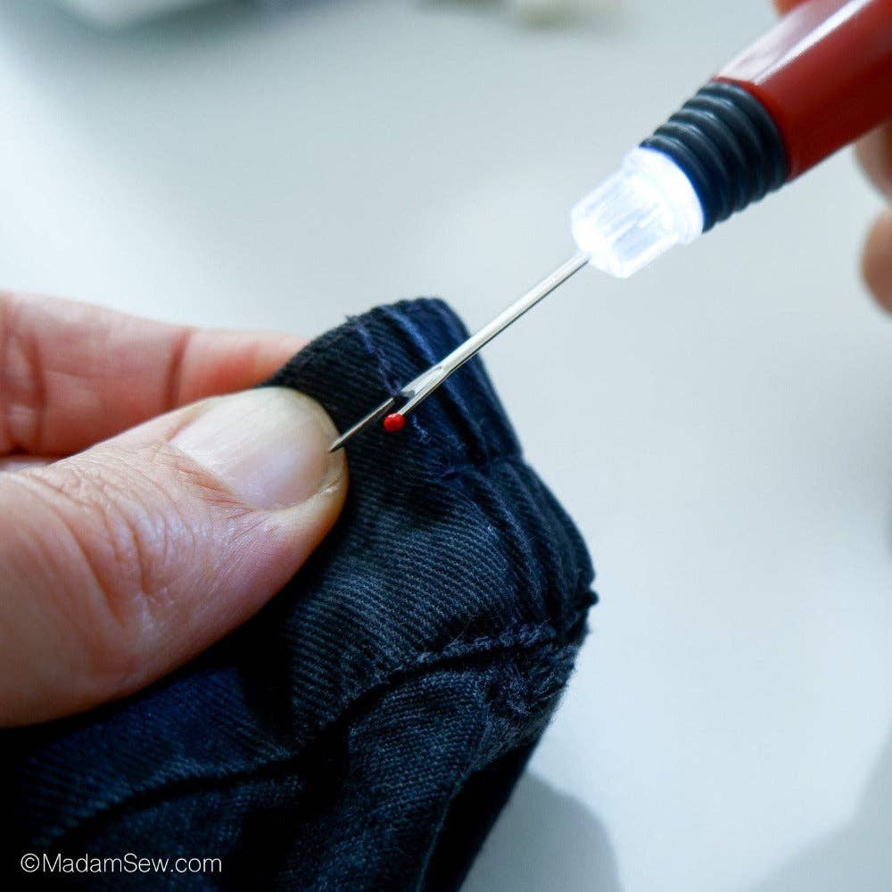 Lighted Seam Ripper