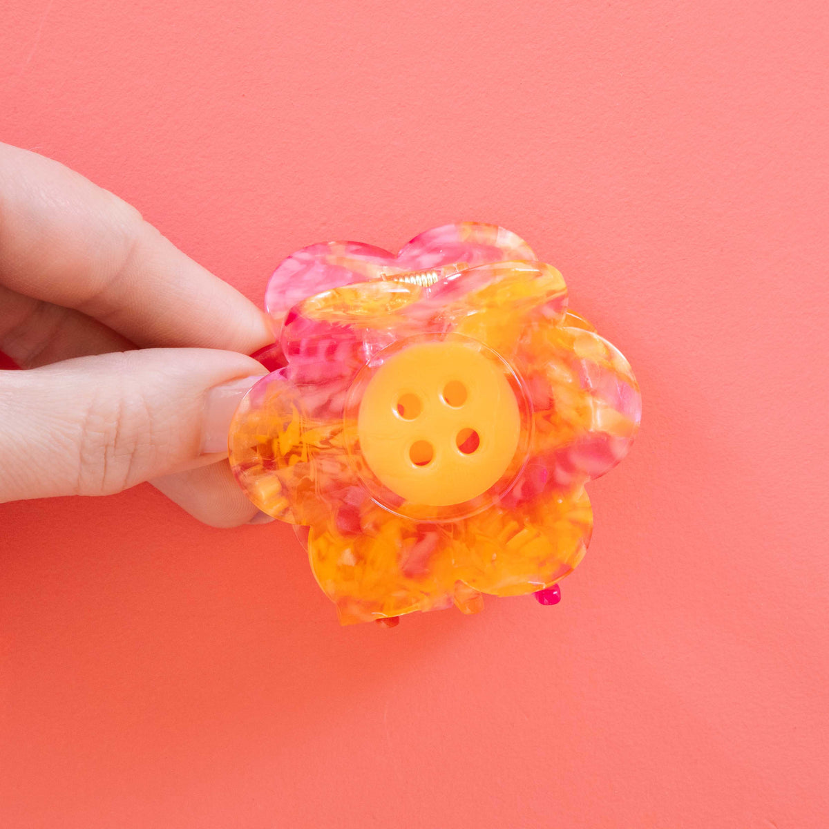 Sarah Hearts - Daisy Button Pink and Yellow Large Hair Claw Clip